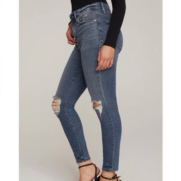 Good American Good Legs Crop - Picture 3 of 8